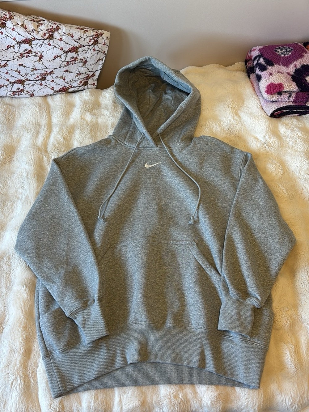 Nike M Gray Pullover Hoodie - Classic Swoosh